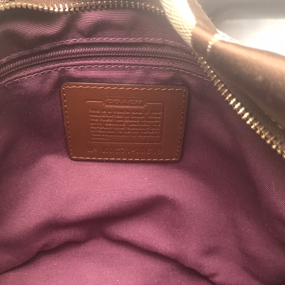 Coach Signature Carly Logo shoulder bag - Picture 4 of 6
